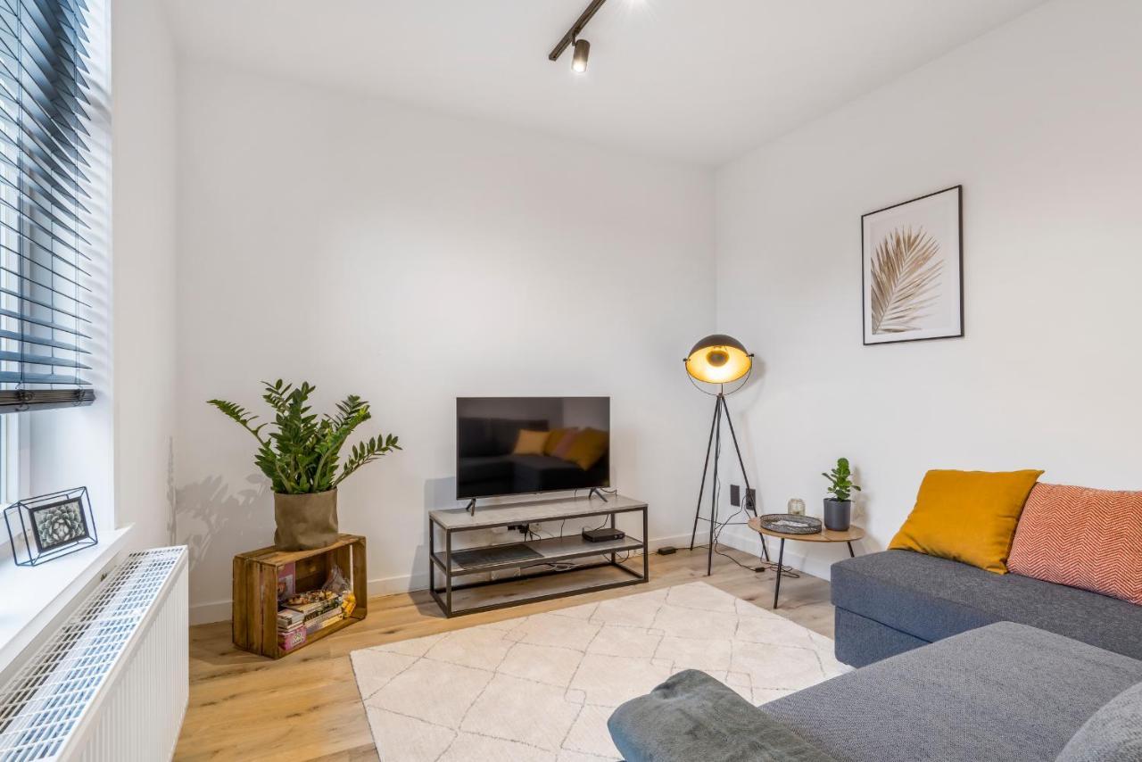 Cosy, Furnished & Renovated Flat With Outside Lounge Lägenhet Gent Exteriör bild