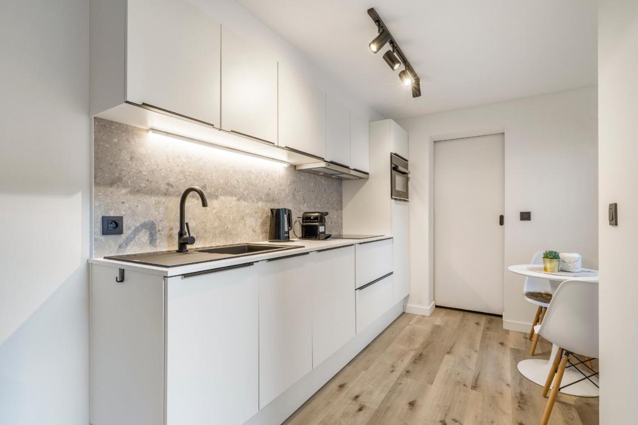 Cosy, Furnished & Renovated Flat With Outside Lounge Lägenhet Gent Exteriör bild